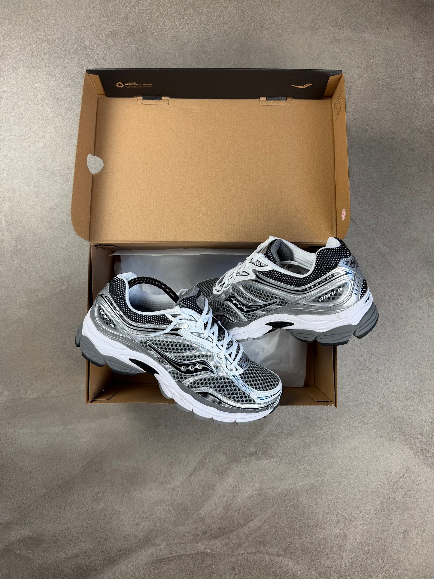Saucony ProGrid Omni 9 Grey/Silver