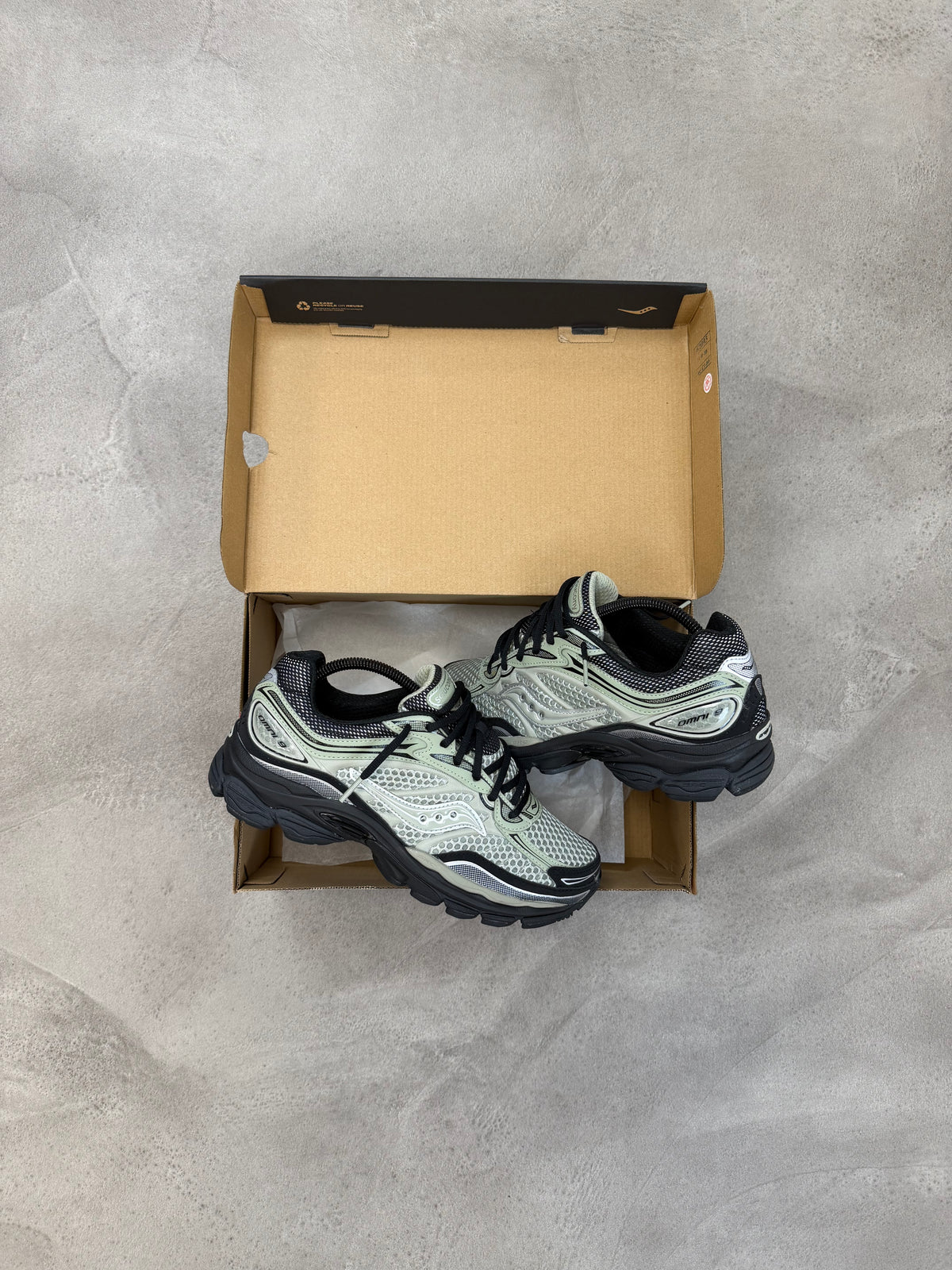 Saucony ProGrid Omni 9 Black/Sage