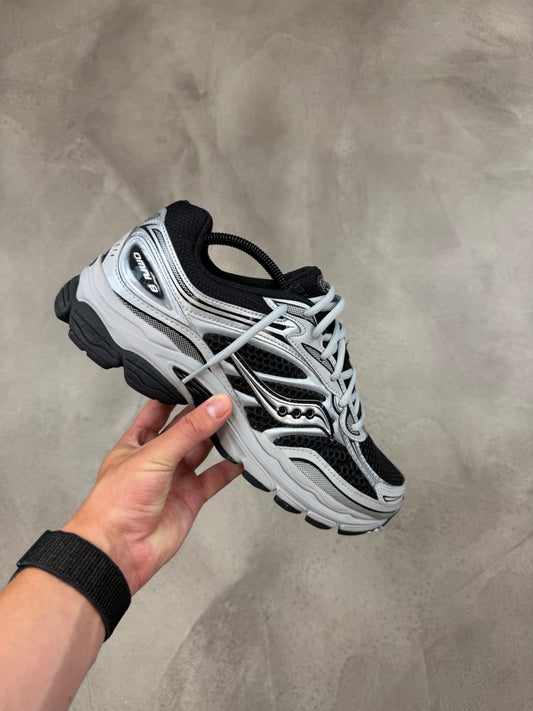 Saucony ProGrid Omni 9 Black/Cadet