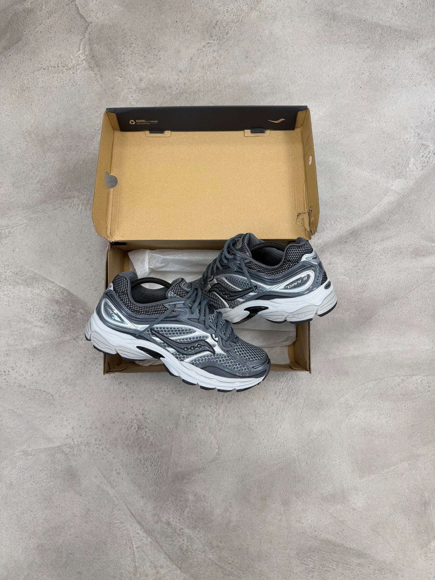 Saucony ProGrid Omni 9 Carbon/Cadet